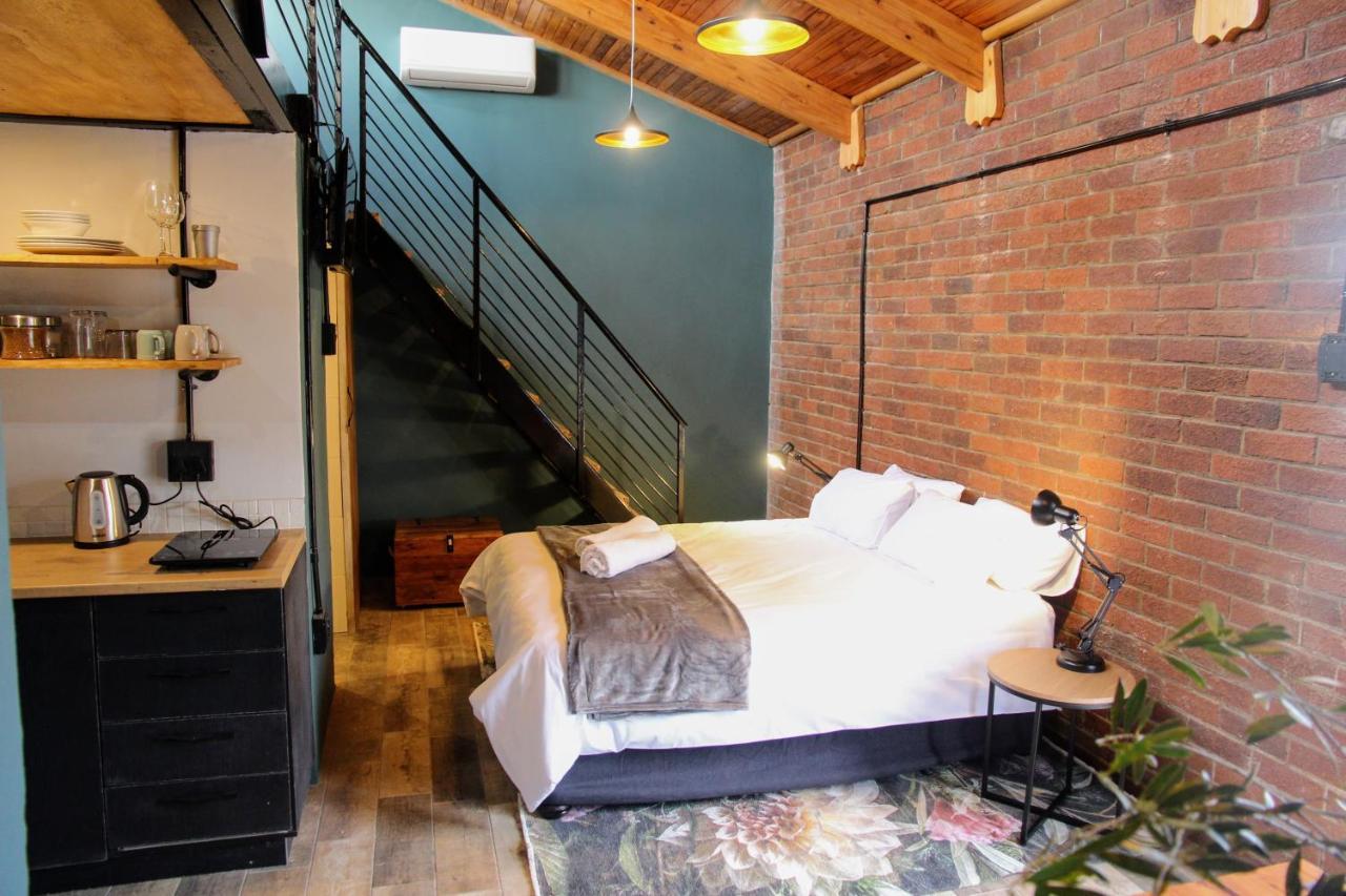 Nini'S Guest Units Hotel Блоемфонтейн Екстериор снимка